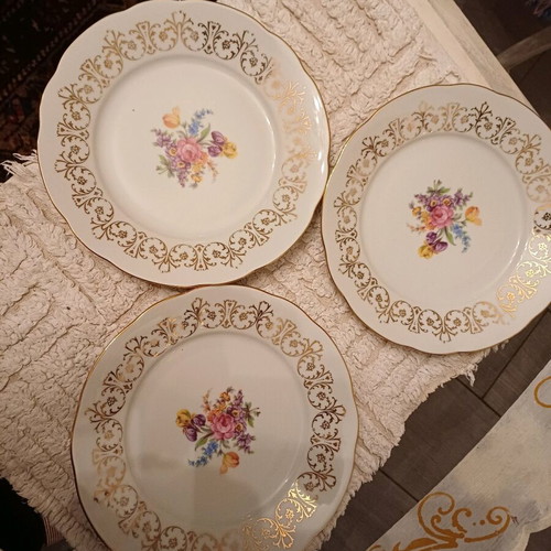 N 63 Bohoslovakia plates like new, set of 3 pieces