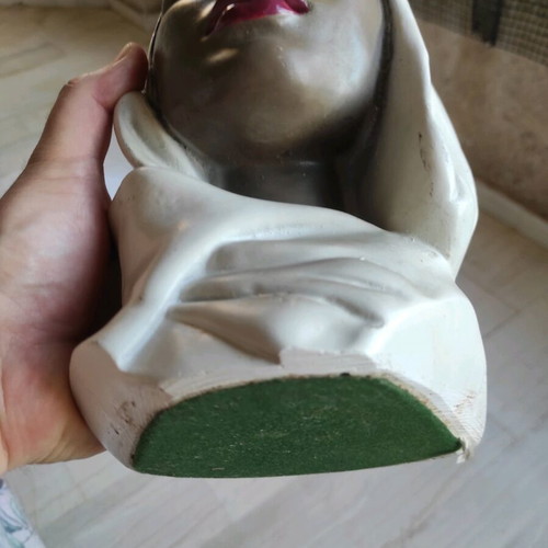 Marwal chalkware statue of exotic woman vintage 1950's-60's large size 27x18x14cm like new