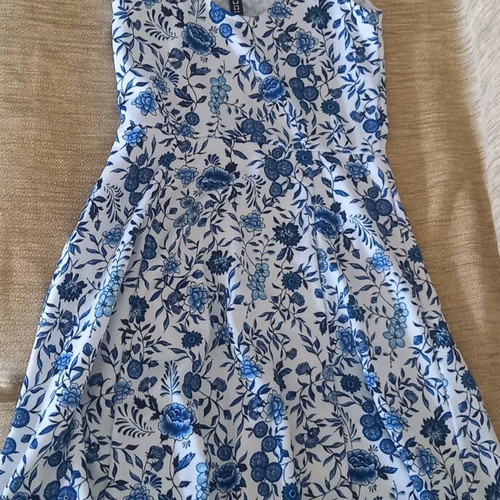 Floral blue dress like new, size XS
