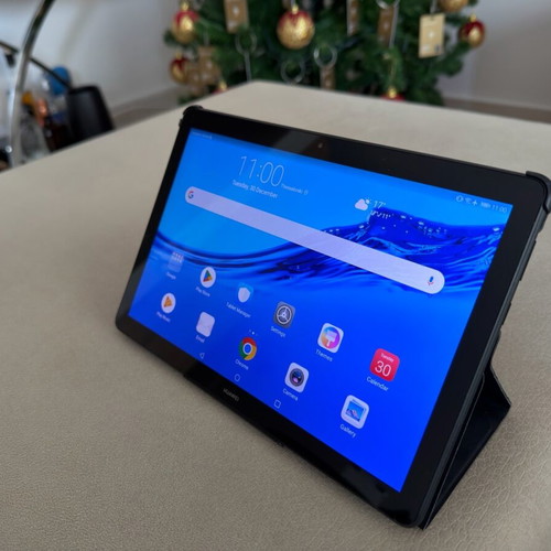 Huawei MediaPad T5 10.1" Tablet AGS2-L09 used with new battery and original case