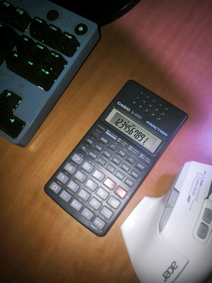 Casio fx825X scientific calculator like new, retro 1990