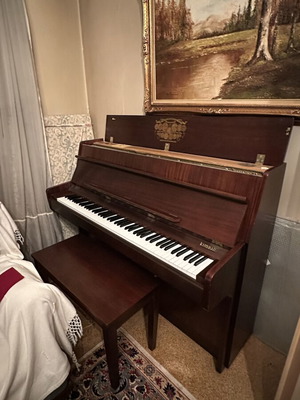 Kimball piano with bench like new