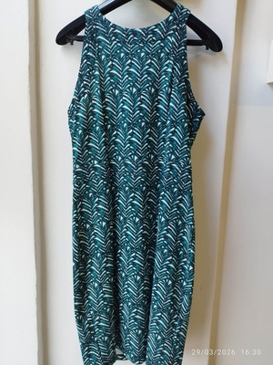 Used Women's Dresses for sale | Vendora Classifieds Used Women's Dresses for sale | Vendora Classifieds