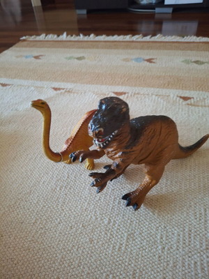 Dinosaur figures used, set of 2 large 30cm