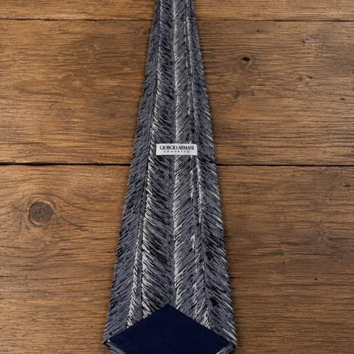 Giorgio Armani silk tie like new, gray
