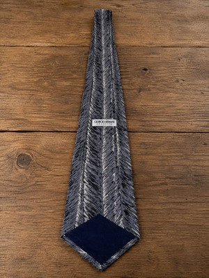 Giorgio Armani silk tie like new, gray