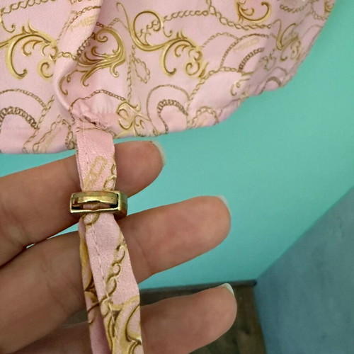 Med satin short sleeve pajama set with shorts like new, pink and gold