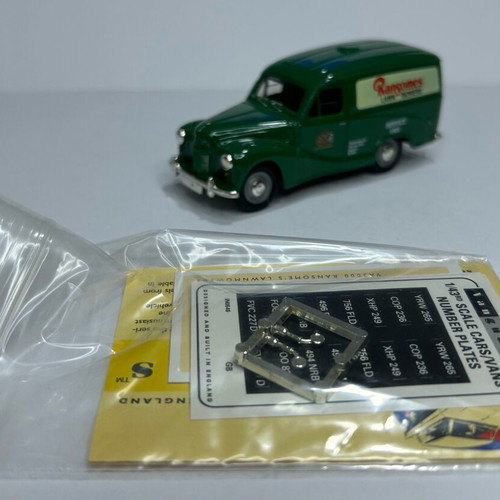 Lledo Vanguards 1996 Austin A40 Van New