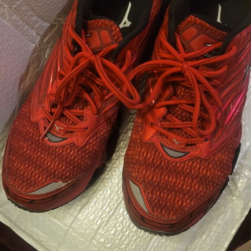 Mizuno Prothesis 5 running shoes like new, red size 44.5