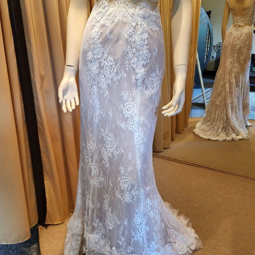 Mermaid wedding dress new with handmade lace white and beige