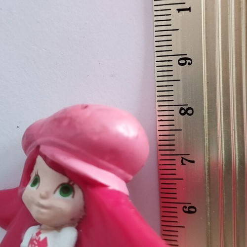 Strawberry Shortcake figures used, pack of 3