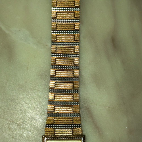 Orient quartz women's watch like new, gold and silver