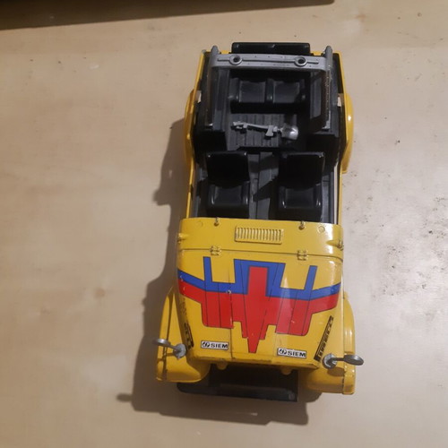 Jeep CJ-7 / Wrangler American Off Road 1:24 scale model by Bburago