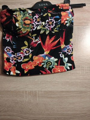 Strapless top μεταχειρισμένο, πολύχρωμο, φερμουάρ στο πλάι, μέγεθος S