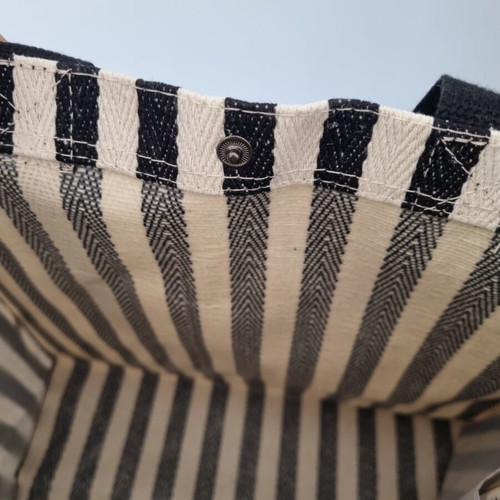 Striped straw handbag new, black and white