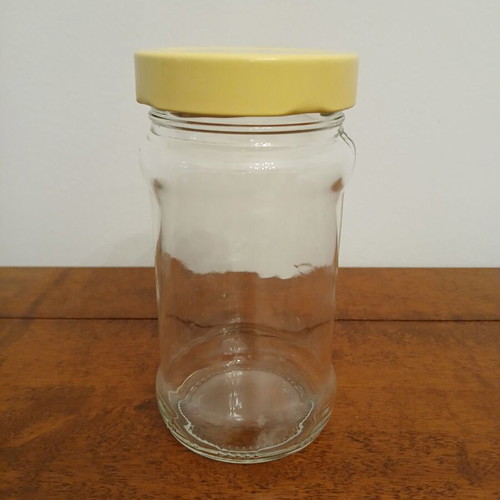 Glass jars with lids pack of 4 like new
