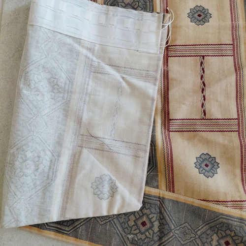 Curtain set with lambriken, like new