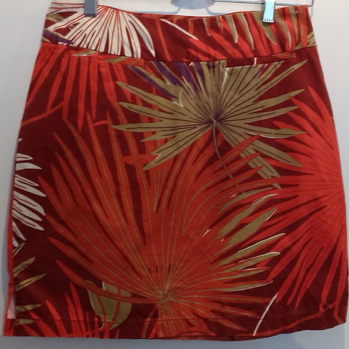 Gap women's skirt like new, size M, red, colorful