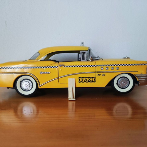 Buick Century 1955 yellow taxi cab 1:18 scale diecast model used