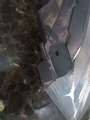Εμπρός αριστερό φανάρι για Ford Fiesta '14-'17 μεταχειρισμένο, σπασμένη βάση