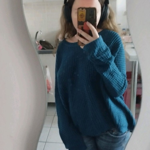 Amisu blue wool sweater like new, size Large