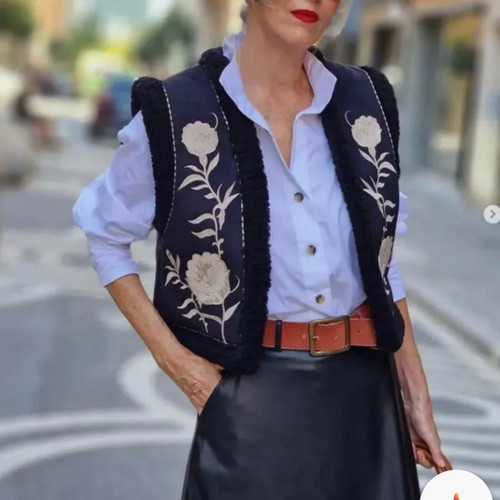 Zara embroidered double face floral shearling vest size S like new