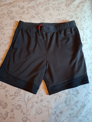 Σορτς αγορίστικο μαύρο σαν καινούργιο, μέγεθος 164 cm