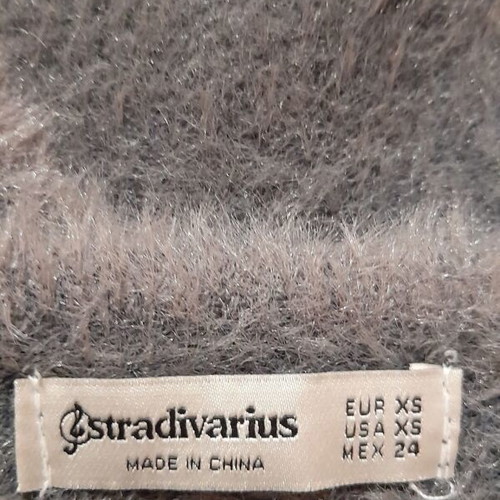 Stradivarius fuzzy crop top gray like new, size XS