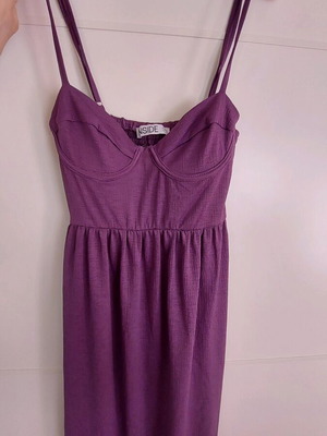 Purple dress with straps like new, size XS, Inside