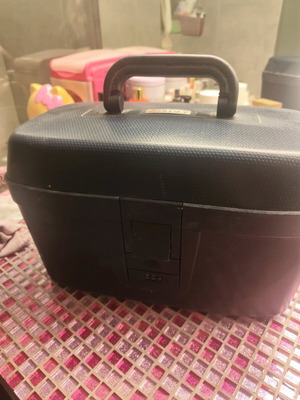 Βαλίτσα Delsey με κωδικό ασφαλείας μπλε σαν καινούργια