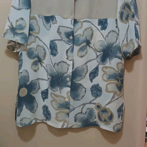Shirt L like new with side openings