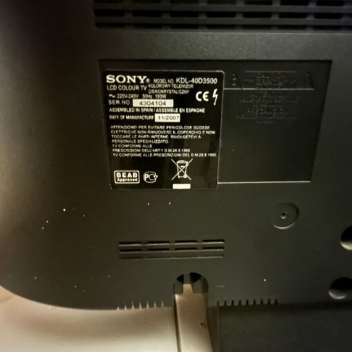 Sony LCD color TV KDL-40D3500 used