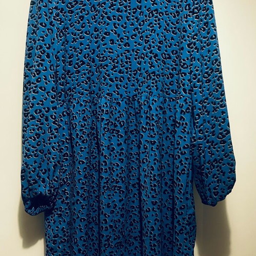 Jdy dress size 40 blue like new with Laneige lip mask gift