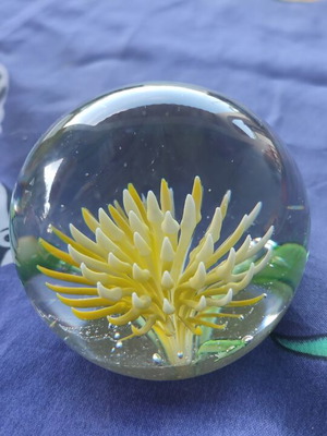 Crystal ball decoration with yellow flower