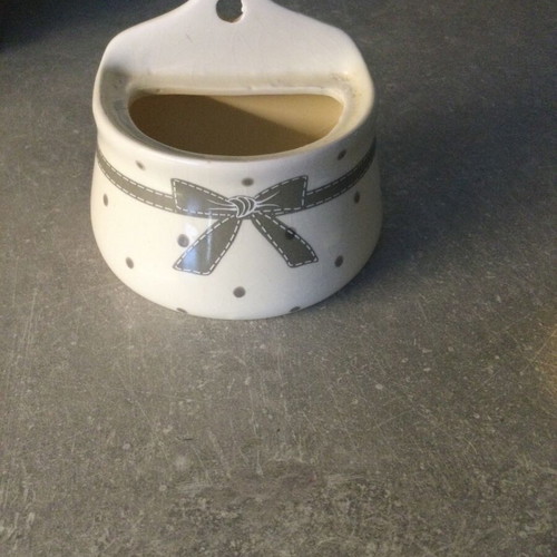 Porcelain vase like new for decoration and kitchen use