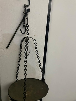 Palatza or greengrocer's scale used, 1950