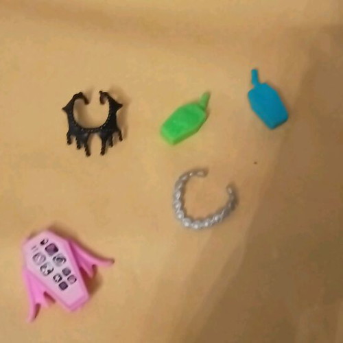 Monster High accessories used