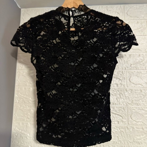 Lace top Zara black like new, size S