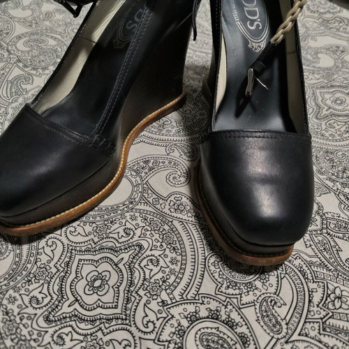 Tod's Zeppa Gomma wedges like new, black leather with braided strap