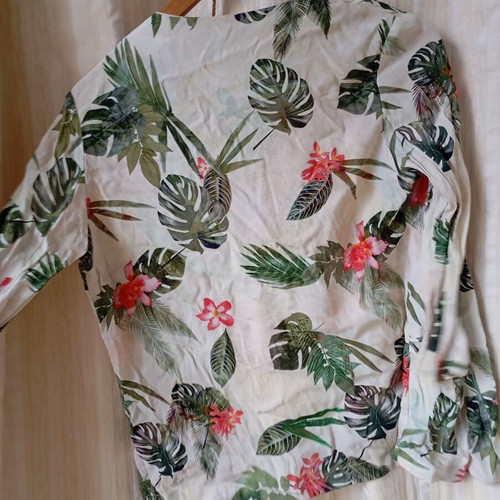 Bershka kimono jacket like new with exotic print, size S
