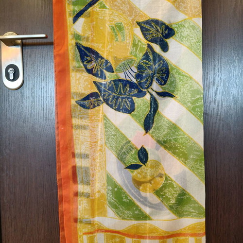 Vintage scarf with citrus print like new