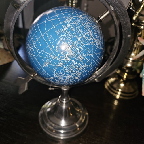Globe decoration used, very good condition