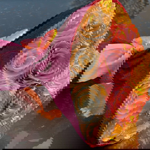 Вечен букет от ръчно изработени сатенени рози 17 броя