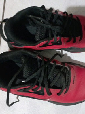 Under Armour men's shoes used, size 38, red