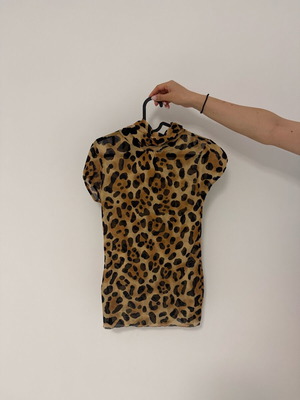Leopard mesh top with turtleneck Zara size S like new