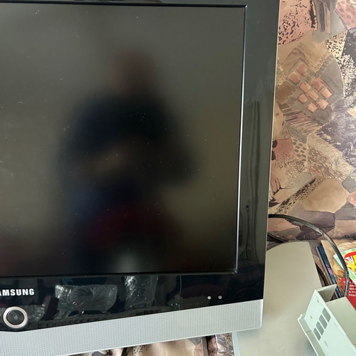 Samsung HD TV model le32r51bx used