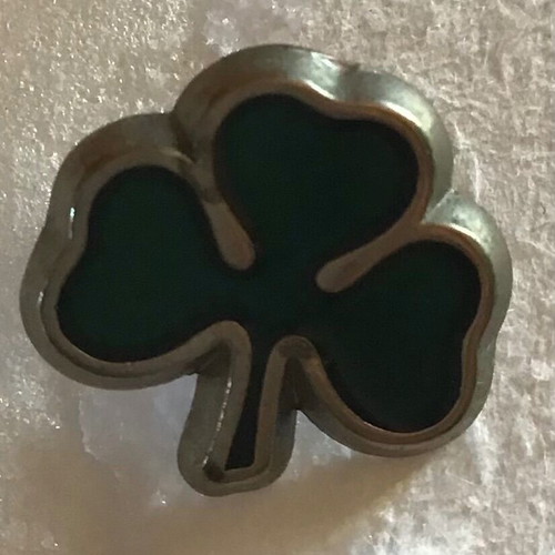 Panathinaikos pin badge like new, authentic