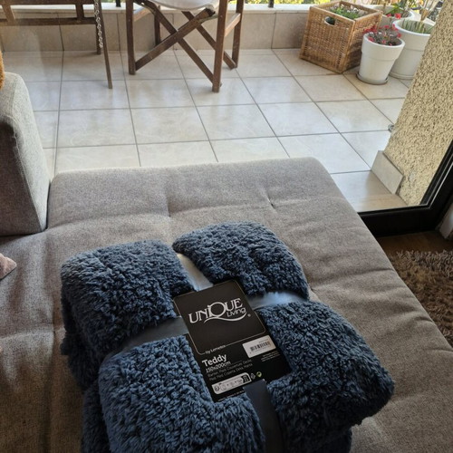 Blanket 150×200 new in beautiful color