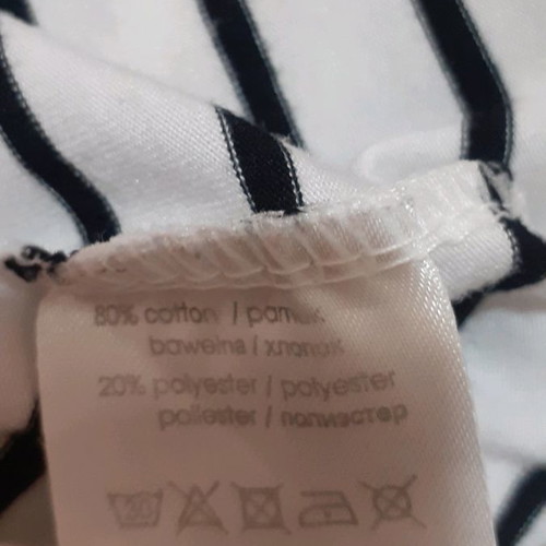 Women's t-shirt used, size M-L, front embroidery