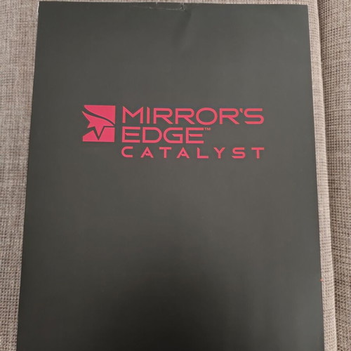 Mirror's Edge Catalyst Collector's Edition PS4 new without game
